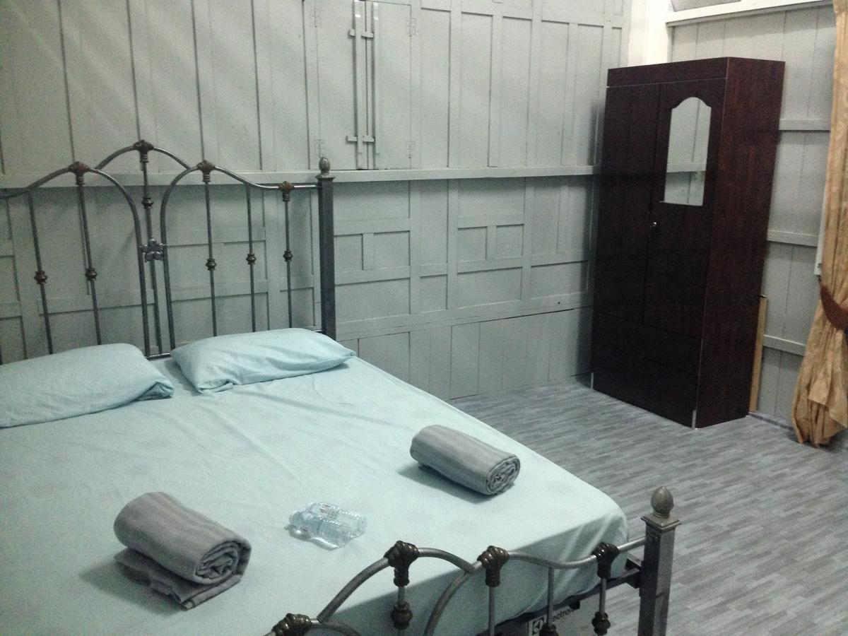 Ila Homestay Kuala Besut Jetty Kampung Kuala Besut Exterior foto