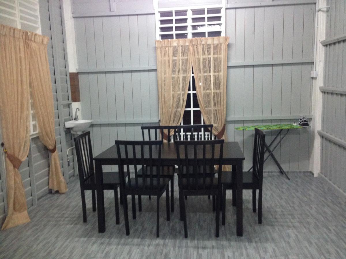 Ila Homestay Kuala Besut Jetty Kampung Kuala Besut Exterior foto