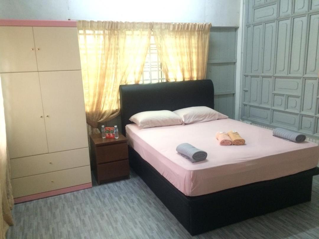 Ila Homestay Kuala Besut Jetty Kampung Kuala Besut Exterior foto
